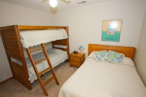 Pelican Perch - North End VB