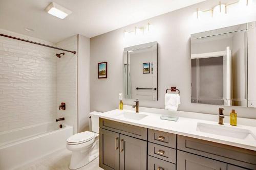 THE ISLES Townhome Located 6 blocks from ND in South Bend, USA