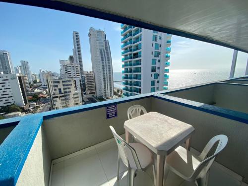 2PF-16 Apartamento de 2 Alcobas cerca al mar con aire acondicionado Wifi y piscina