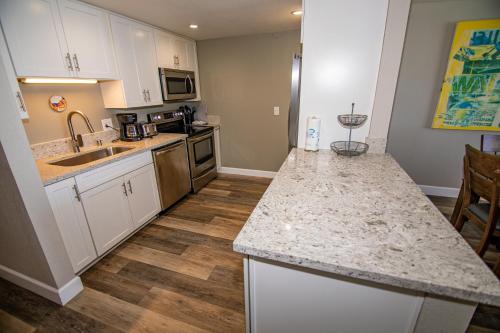 Two-Bedroom Apartment image 6