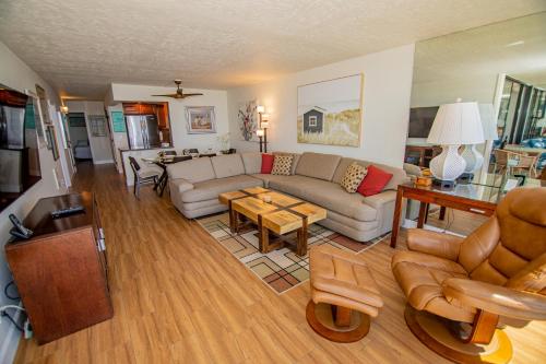 Two-Bedroom Apartment with Ocean View image 4