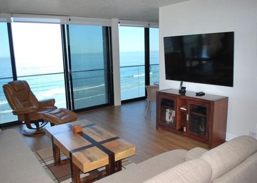 Two-Bedroom Apartment with Ocean View image 3
