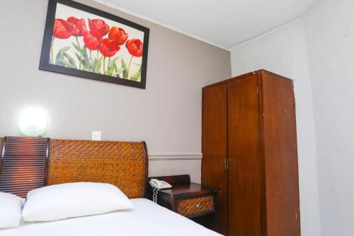 King Room image 10