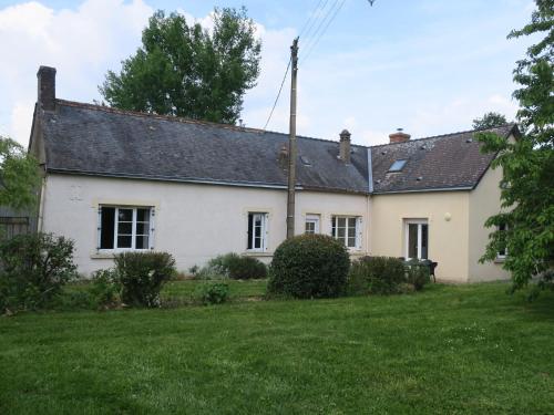 Gîte Montreuil-le-Henri, 5 pièces, 10 personnes - FR-1-410-184