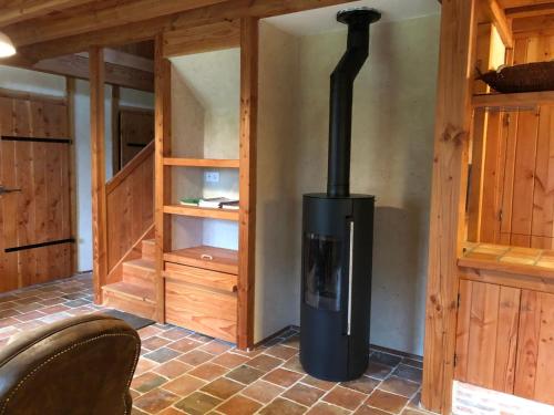 Gîte Chemiré-en-Charnie, 4 pièces, 8 personnes - FR-1-410-255 (Gite familial restaure en pleine nature avec terrasse, proche foret, ideal pour groupes et PMR - FR-) in Chemiré-en-Charnie