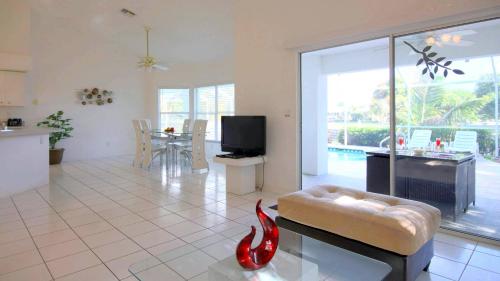 New Villa Rosa & Lucia – Cape Coral, FL