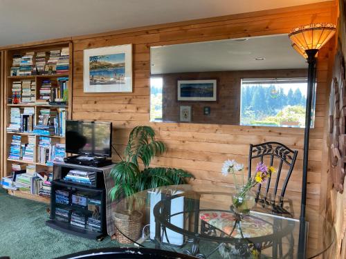 Cottage Lake Bed and Breakfast - main image