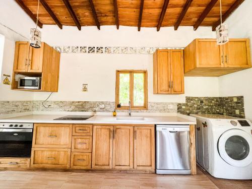 Los Lagos de Jasú Los Lagos de Jasú