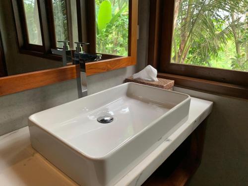 Anandinii Resort Sidemen by AGATA Room Type - Riverside Room in Separate Compound Anandinii Resort Sidemen by AGATA Room Type - Riverside Room in Separate Compound