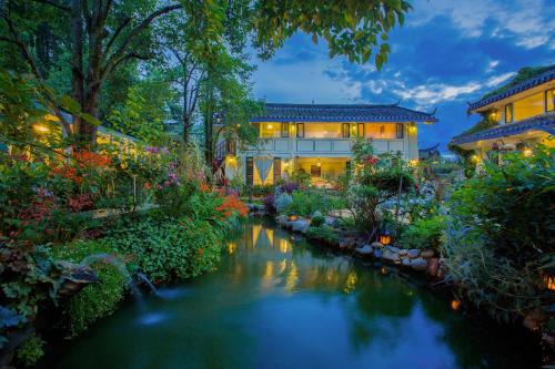 Rose Garden Lijiang