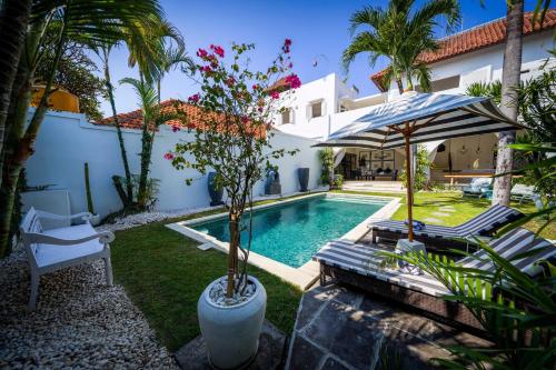 Villa RAE - SEMINYAK - LEGIAN Luxury 3 Bedroom 3 Bathroom Villa - Great Location