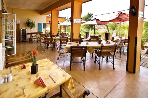 Instalaciones, Bahnhof Hotel Aus in Luderitz