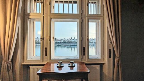 Engel View Room Type - Deluxe Apartment