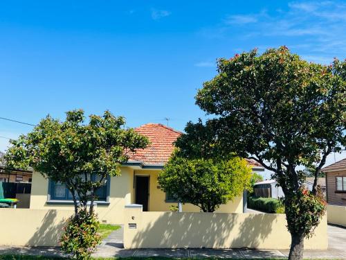 Cosy 4BR Home 15 Minutes Away From Melbourne Airport