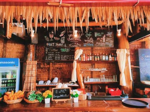 Highly-rated bar