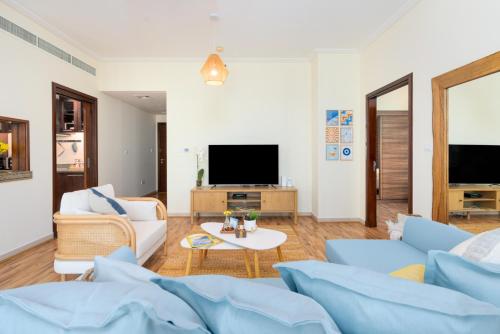 Boutique Apartment Sea Views - Dubai Marina, Dubai (photo 8)