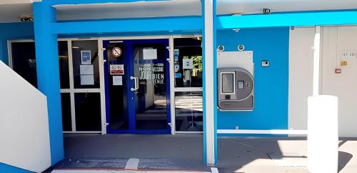 Kyriad Direct Poitiers - Gare du Futuroscope - image 10