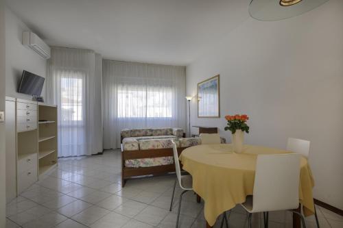 One-Bedroom Apartment with Sea View image 10
