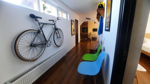 大堂, Dynamic Bike Home in 阿爾傑什河畔庫爾泰亞