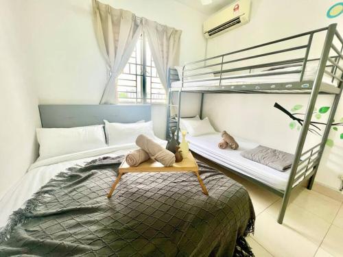 snooze 1-12Pax Cozy Home Setia Alam SCCC TV&WiFi Pool snooze 1-12Pax Cozy Home Setia Alam SCCC TV&WiFi Pool