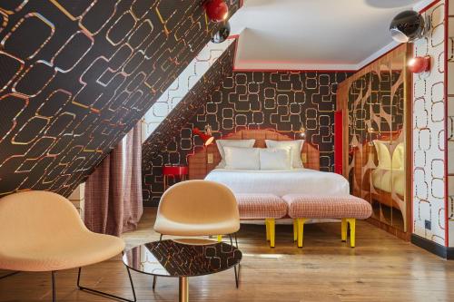 Idol Hotel - image 8