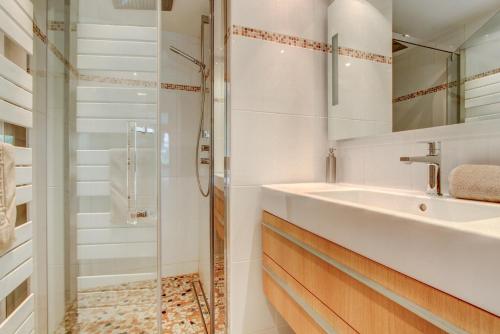 Three-Bedroom Apartment image 3
