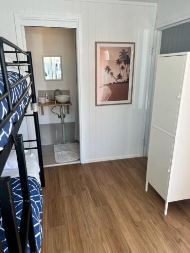 1 bunk bed