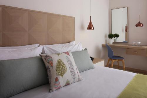 Paradise Hotel Corfu - image 11