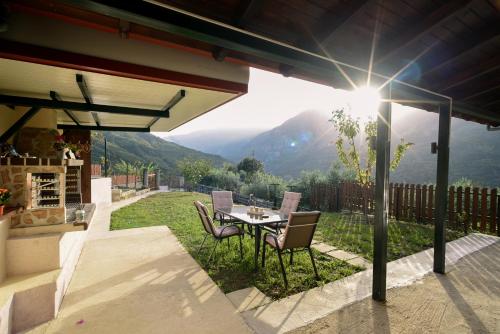 設施, Casa Frasta in Tzoumerka in 格菲拉普拉卡