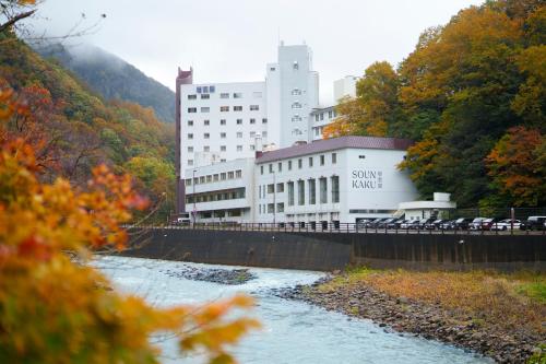 層雲閣