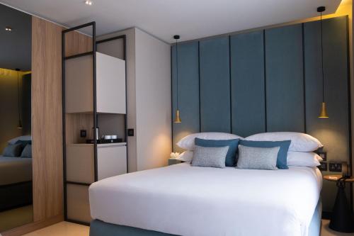 Suite, vue partielle sur la mer, baignoire hydromassage, terrasse