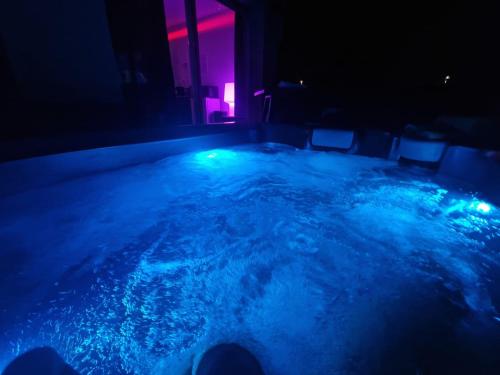 Studio chic jacuzzi