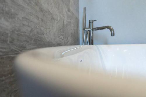 Apartment image 10