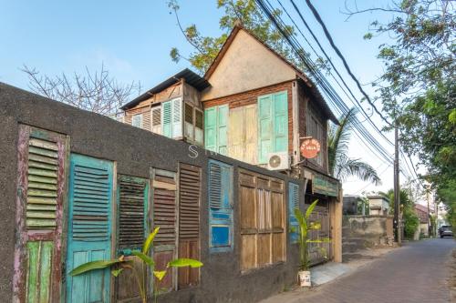 Kayu Beach Villa by TwoSpaces, Nusa Dua Beach