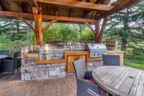 Hilton Grand Vacations Club Tremblant Canada - image 2