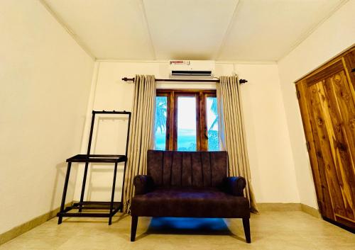 Wilpattu Blue Sapphire lite - B&B