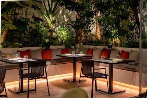 Ivis 4 Boutique Hotel - image 2