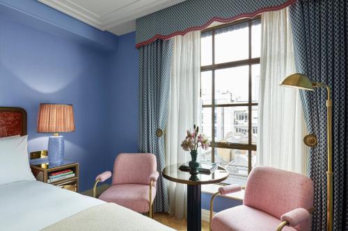 room detail thumbnail 1
