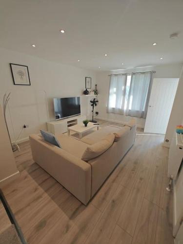 Stunning 4 bed House Ideal for Contractors gîte à louer Swaythling Railway Station