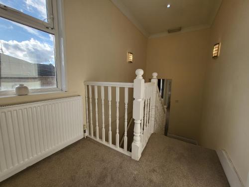 Tooting Bec Central Apartment by London Tube - image 6