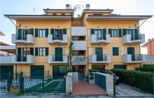 Gorgeous Apartment In San Costanzo With Wifi