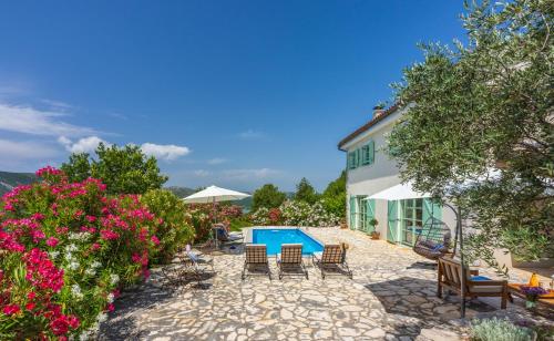 Villa Tribalj - Accommodation