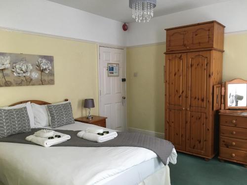 Pickwicks Guest House - image 8