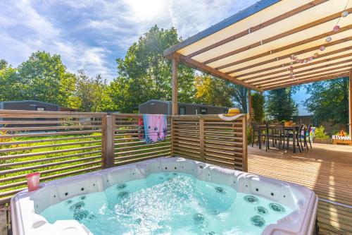 Camping Le Parc de Paris | Villevaude (Ile-de-France) 2026 UPDATED DEALS,  HD Photos & Reviews