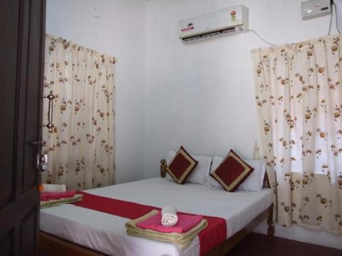 Double Room with Private Bathroom image 1