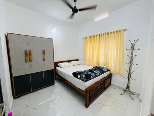 Furnished 2 BHK Service Apartment near Triprayar Shree RamaTemple-Thriprayar