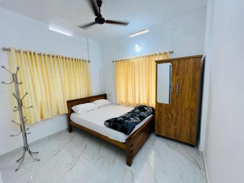 Furnished 2 BHK Service Apartment near Triprayar Shree RamaTemple-Thriprayar