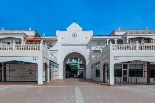 VB Melilla 1BDR Central-Coast - image 5