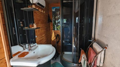 Les cabanes de Bourras – Verdon, ME