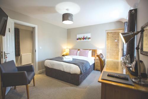The Black Swan Inn - image 6
